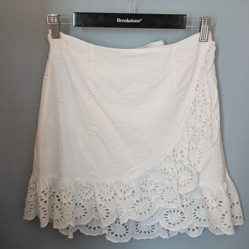 ✌🏼 Last Call! Japna White Asymmetrical Eyelet Lace Wrap Mini Cocktail Skirt